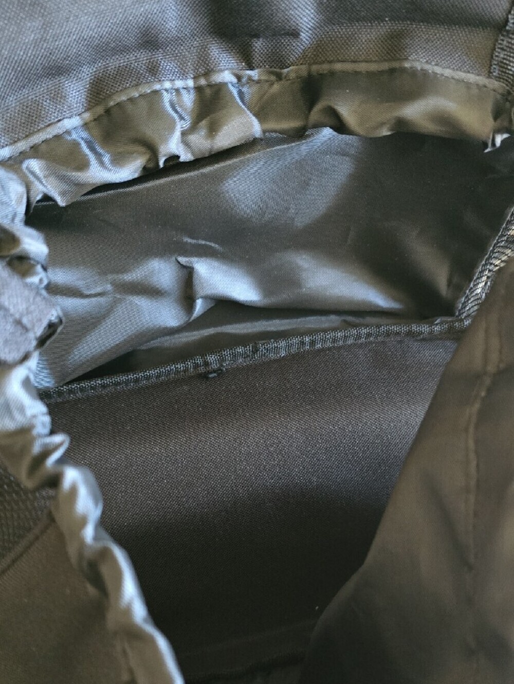 Black Oniva Zuma Cooler Backpack - Picture 5 of 6